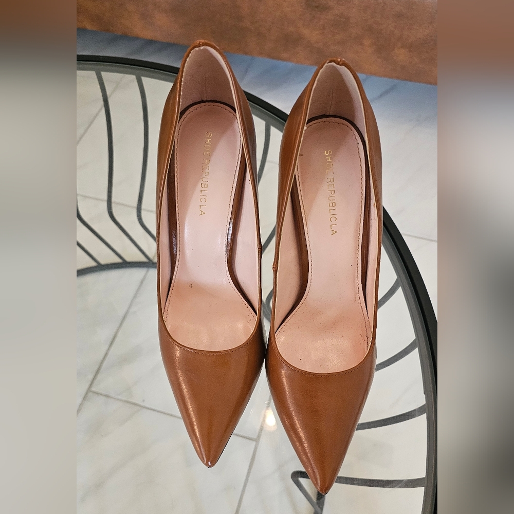 Cognac stiletto pumps